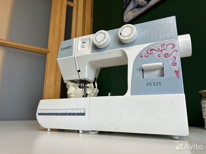 Швейная машинка Leader VS 525