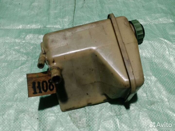 Бачок гидроусилителя Audi A6 седан 2.6I 1996