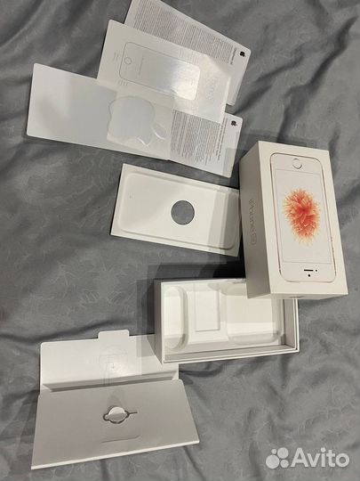 iPhone SE, 32 ГБ