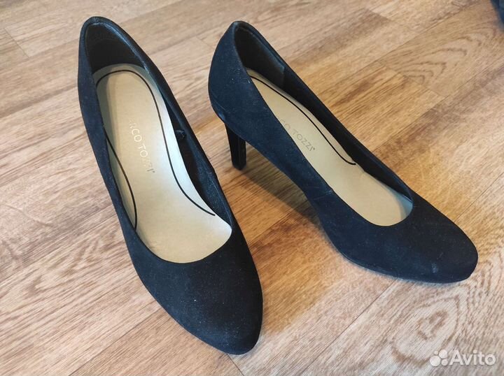 Изящный женский комбинезон 42