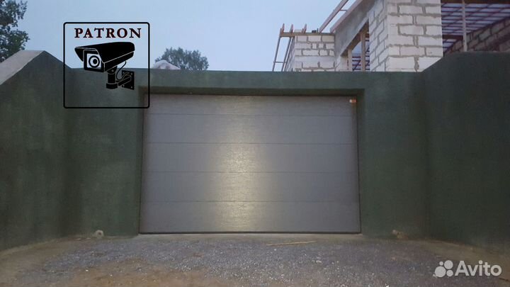 Секционные ворота