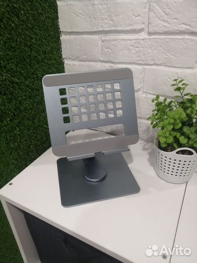 Новые. Подставка для планшета алюминиевая
