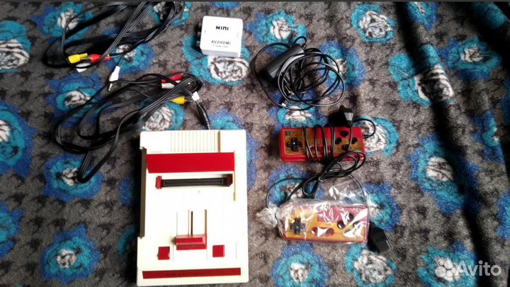 Игровая приставка 8 бит