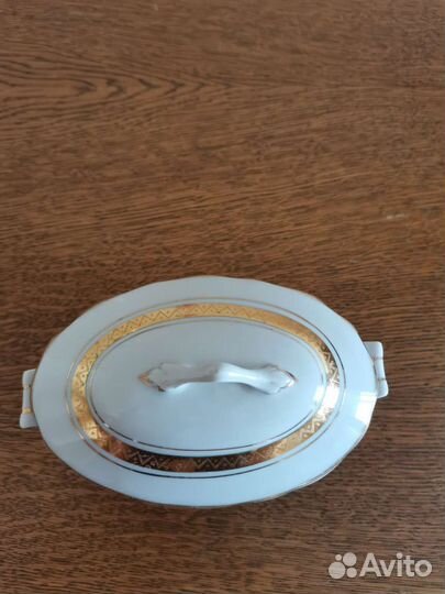 Фарфоровая сахарница