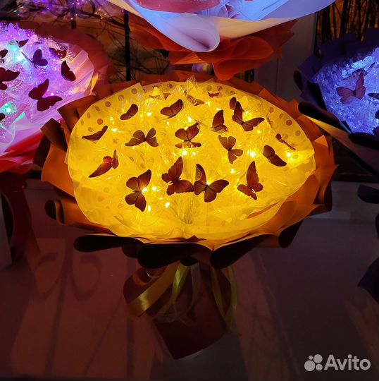 Светящийся букет из сердечек