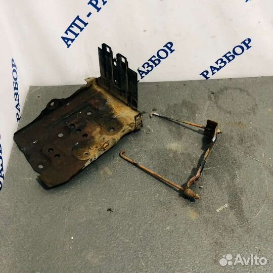 Nissan Sanny fb15 подставка под акб (Авторазбор Ат