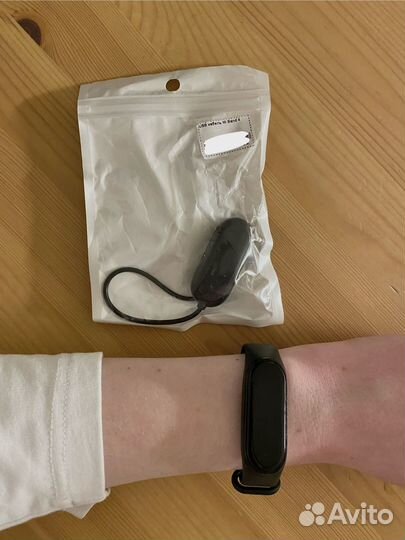 Зарядка для mi band 4