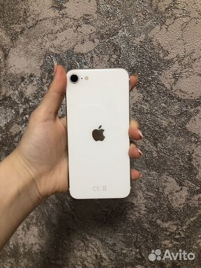 iPhone SE (2020), 64 ГБ