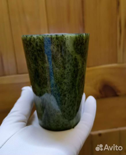 Стакан из нефрита