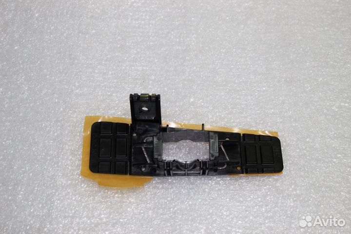 Lexus LX Крепление омывателя фары левое 15-21