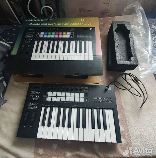 Novation Launchkey 25 MK3