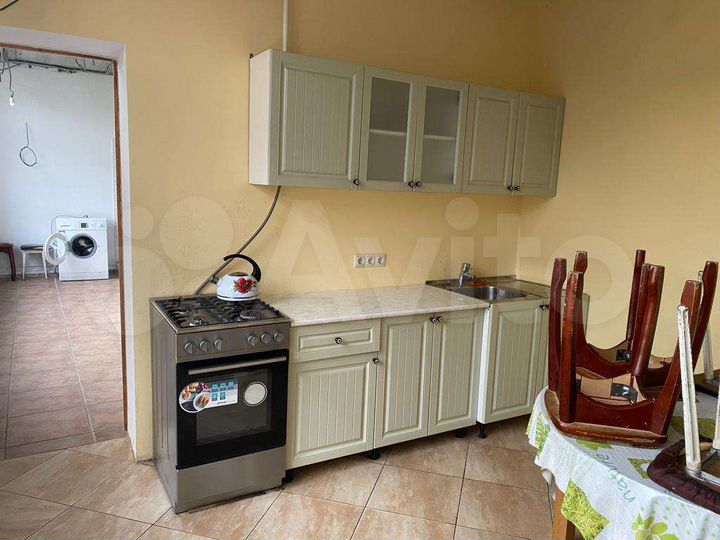 2-к. квартира, 150 м², 1/2 эт.