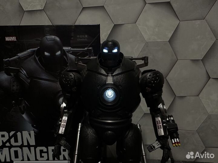 Фигурка Iron Monger