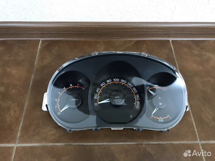 Комбинация приборов Лада Веста