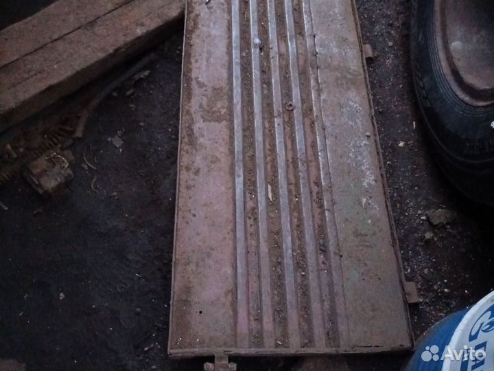 Борт прицепа