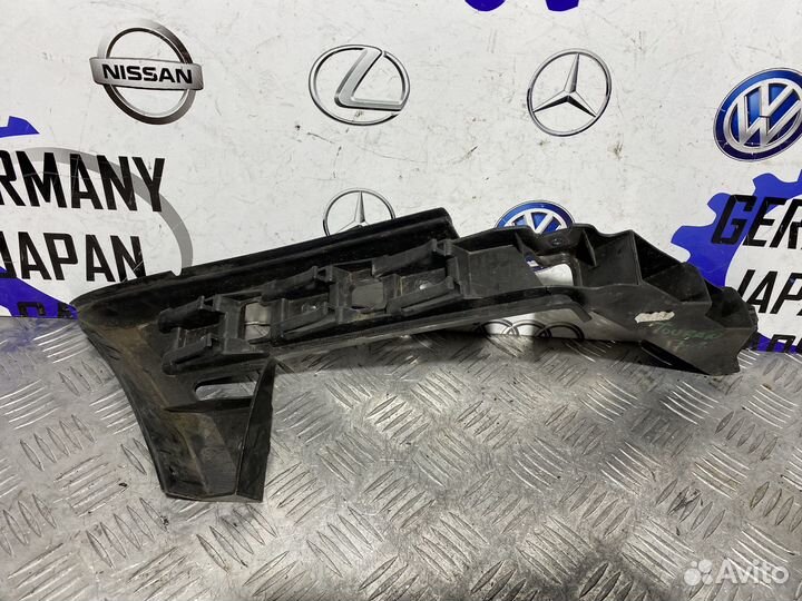 Направляющая заднего бампера левая Touran 1