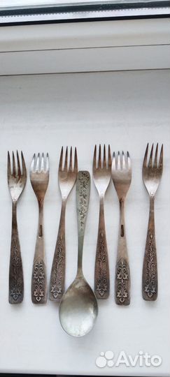 Продаю Мельхиоровые столовые приборы