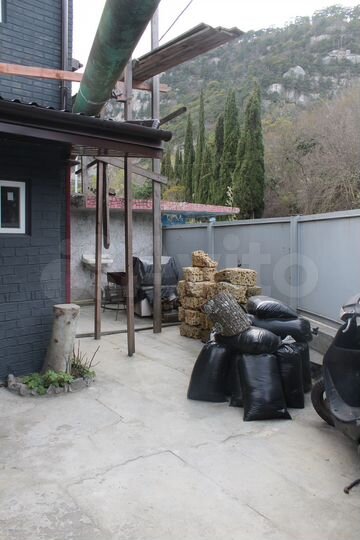 4-к. квартира, 100 м², 1/2 эт.