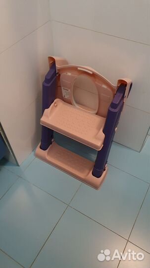 Детское сиденье на унитаз со ступенькой