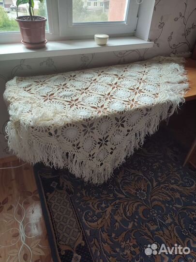 Шаль вязаная,ручная работа