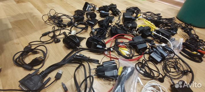 Телефоны, зарядки, запчасти, адаптеры