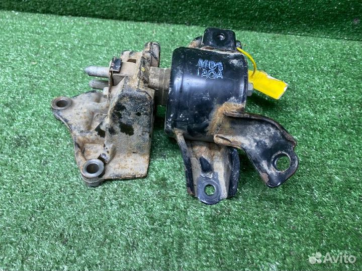 Подушка двигателя левая Hyundai Solaris