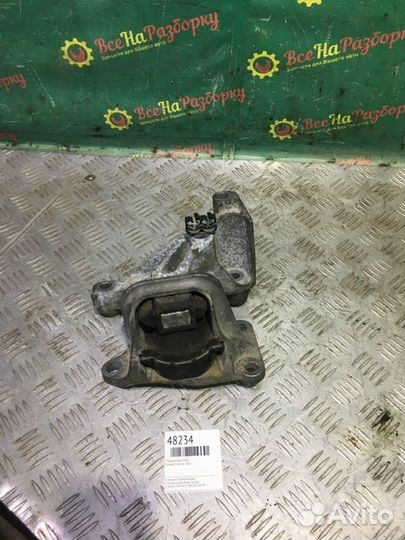 Подушка двигателя Renault Fluence 2010