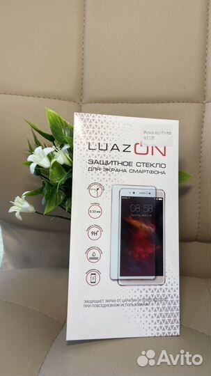 Стекла защитные на iPhone
