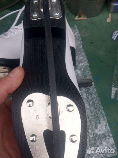 Коньки фигурные 36 размер