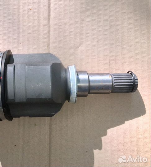 Привод передний левый (L) toyota corolla HB (UKP)