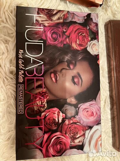 Новая палетка Huda beauty
