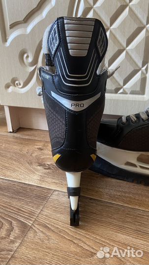 Хоккейные коньки bauer