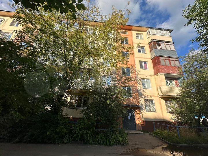 2-к. квартира, 33 м², 3/5 эт.