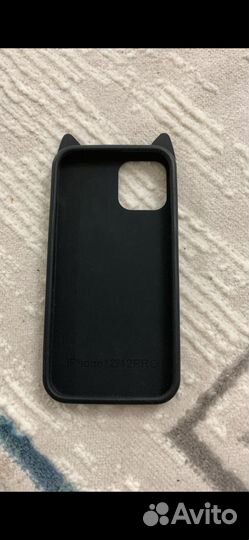 Чехлы на iPhone 12 14