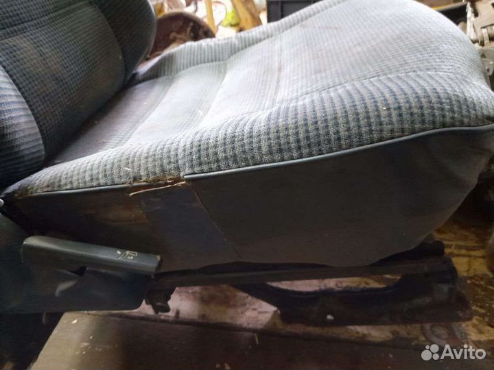 Сиденья на pajero 1