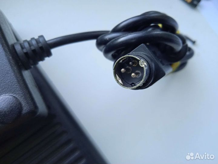 Адаптер/блок питания 24V/2,5А/3 pin