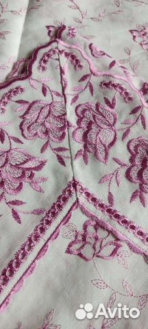 Скатерть с машинной вышивкой