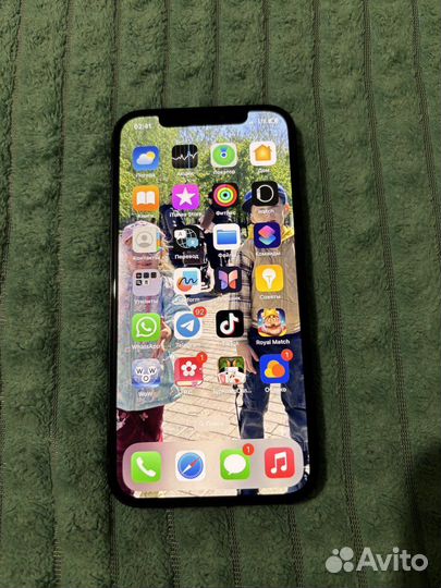 iPhone 12, 64 ГБ