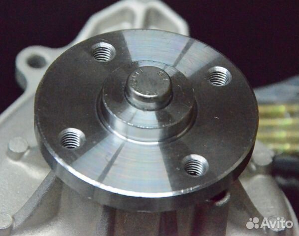 Помпа Isuzu 4HK1T Водяной Насос Isuzu NQR75 NPR75