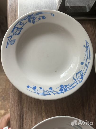Продам набор тарелок