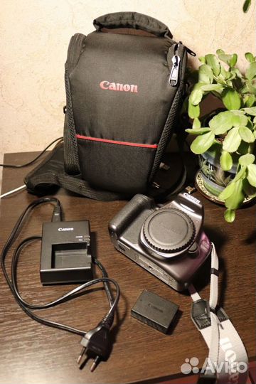 Canon eos 1200d body