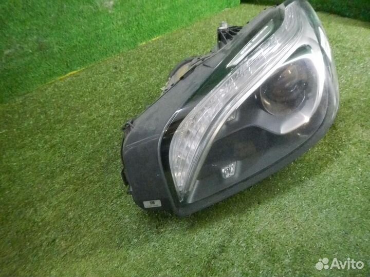 Фара левая Mercedes-Benz SL-Class