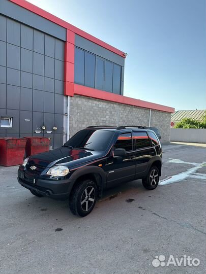 Бампер на Chevrolet niva