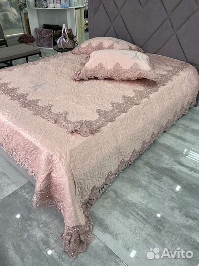 Покрывало на кровать