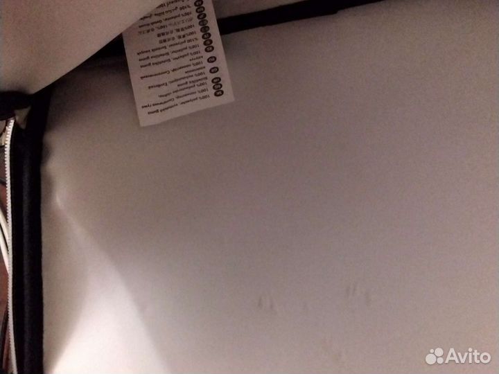 Вышлю набор чехлы2шт ноутбук диски из Германии NEW