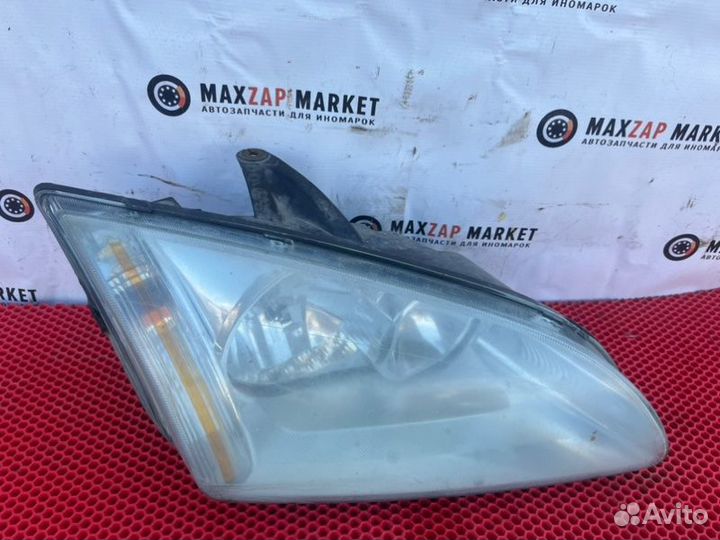 Фара передняя правая Ford Focus 2 2006 до рест