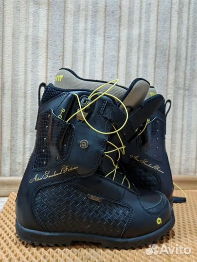Сноубордические ботинки atom
