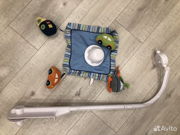 Детский мобиль в кроватку