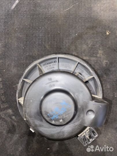 Моторчик печки,отопителя Ford Focus 2