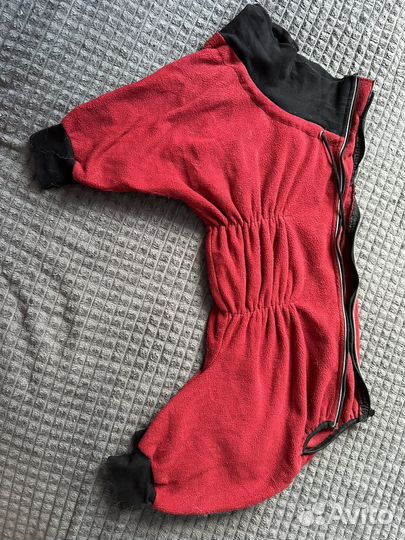 Одежда,комбинезоны,ошейники,шлейки для собак